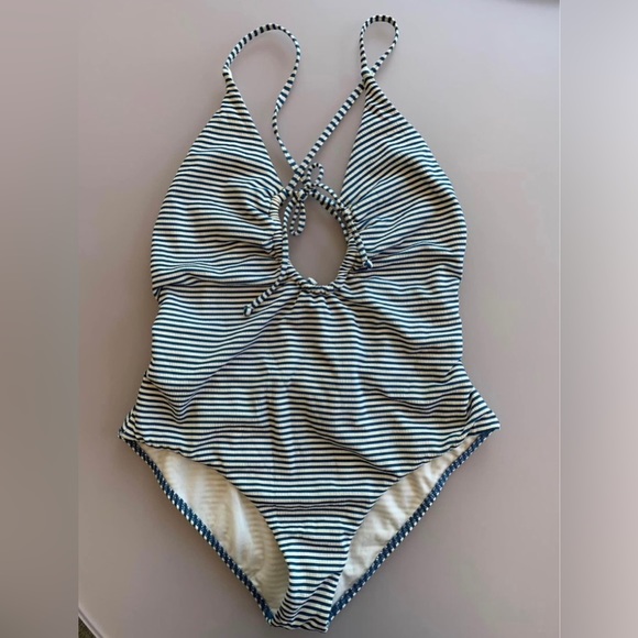 NWT Billabong One-Piece Seersucker Striped Swimsuit | Medium - Picture 2 of 4
